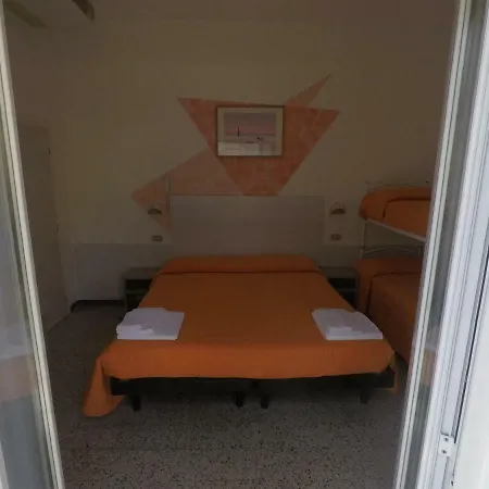 Отель Alevon 3*
