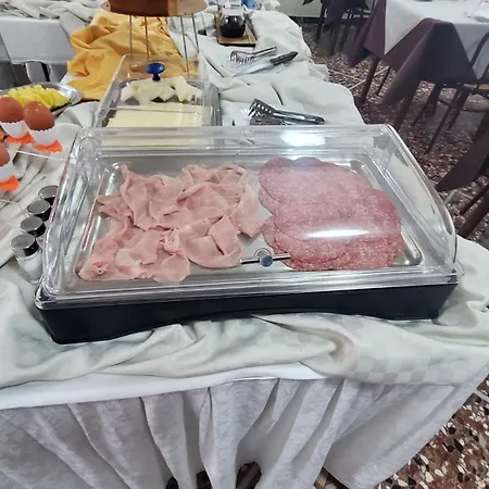 Alevon Hotel