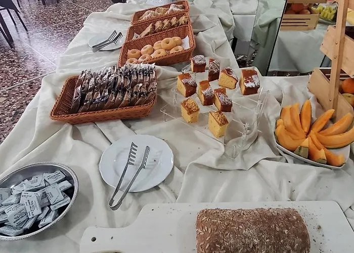 Alevon מלון רימיני