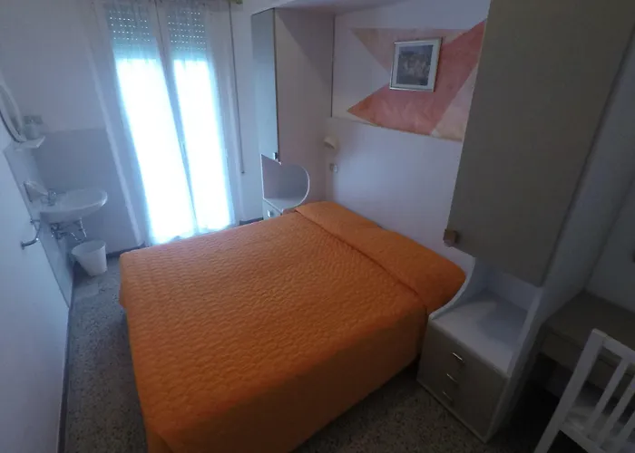 Alevon Hotel 3*